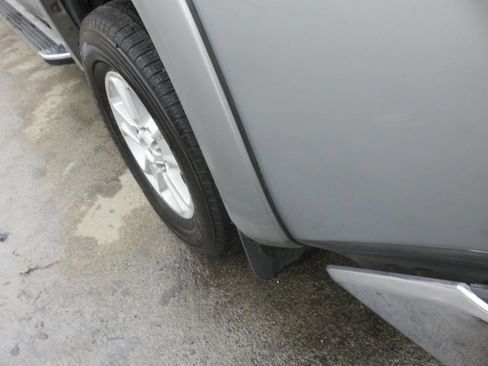 Used 2014 Toyota Tundra SR5 w/ SR5 Upgrade Package image 32