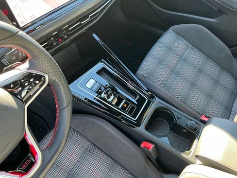 Used 2024 Volkswagen GTI SE image 29
