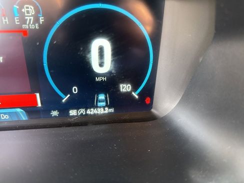 Used 2023 Ford F150 Lariat image 23