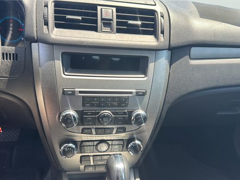 Used 2012 Ford Fusion SE FWD image 24
