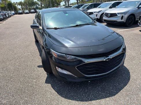 Used 2020 Chevrolet Malibu LT w/ Midnight Edition FWD image 15