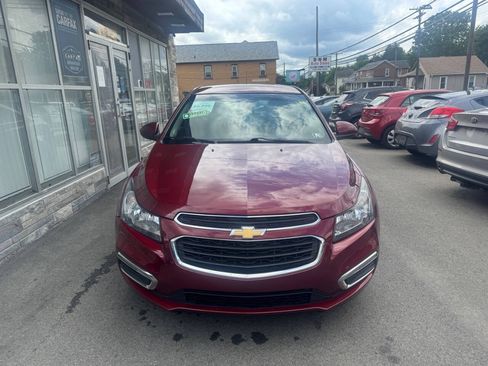 Used 2016 Chevrolet Cruze LT FWD image 2
