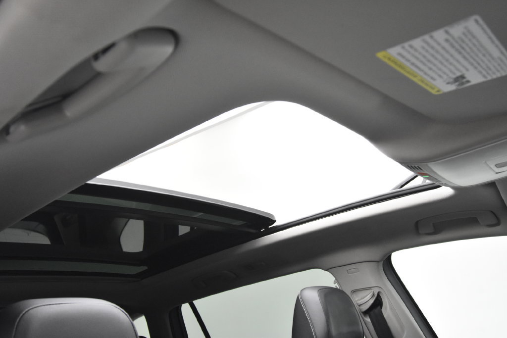 Used 2022 Volkswagen Tiguan SE FWD image 15