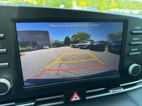 Certified 2023 Hyundai Elantra SEL FWD image 10