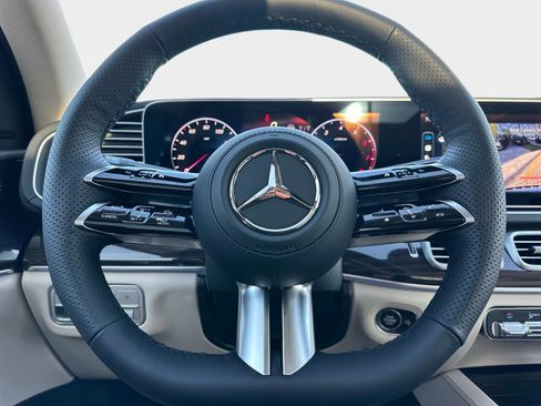 New 2026 Mercedes-Benz GLS 450 450 4MATIC SUV image 30