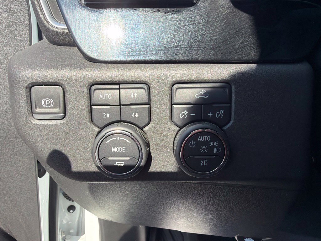Used 2023 Chevrolet Silverado 1500 LT Trail Boss w/ Convenience Package II AWD/4WD image 37