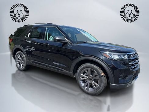 New 2026 Ford Explorer Active w/ Active Comfort Package AWD/4WD image 3
