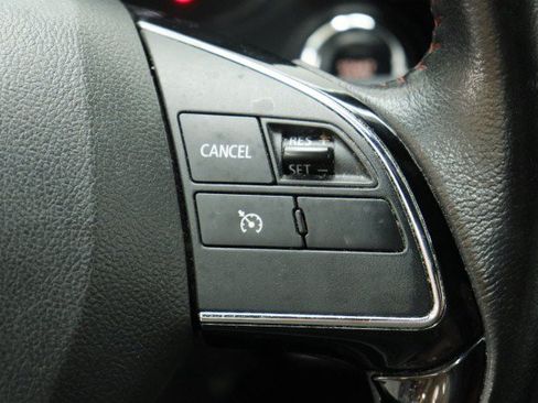 Used 2020 Mitsubishi Outlander LE FWD image 12