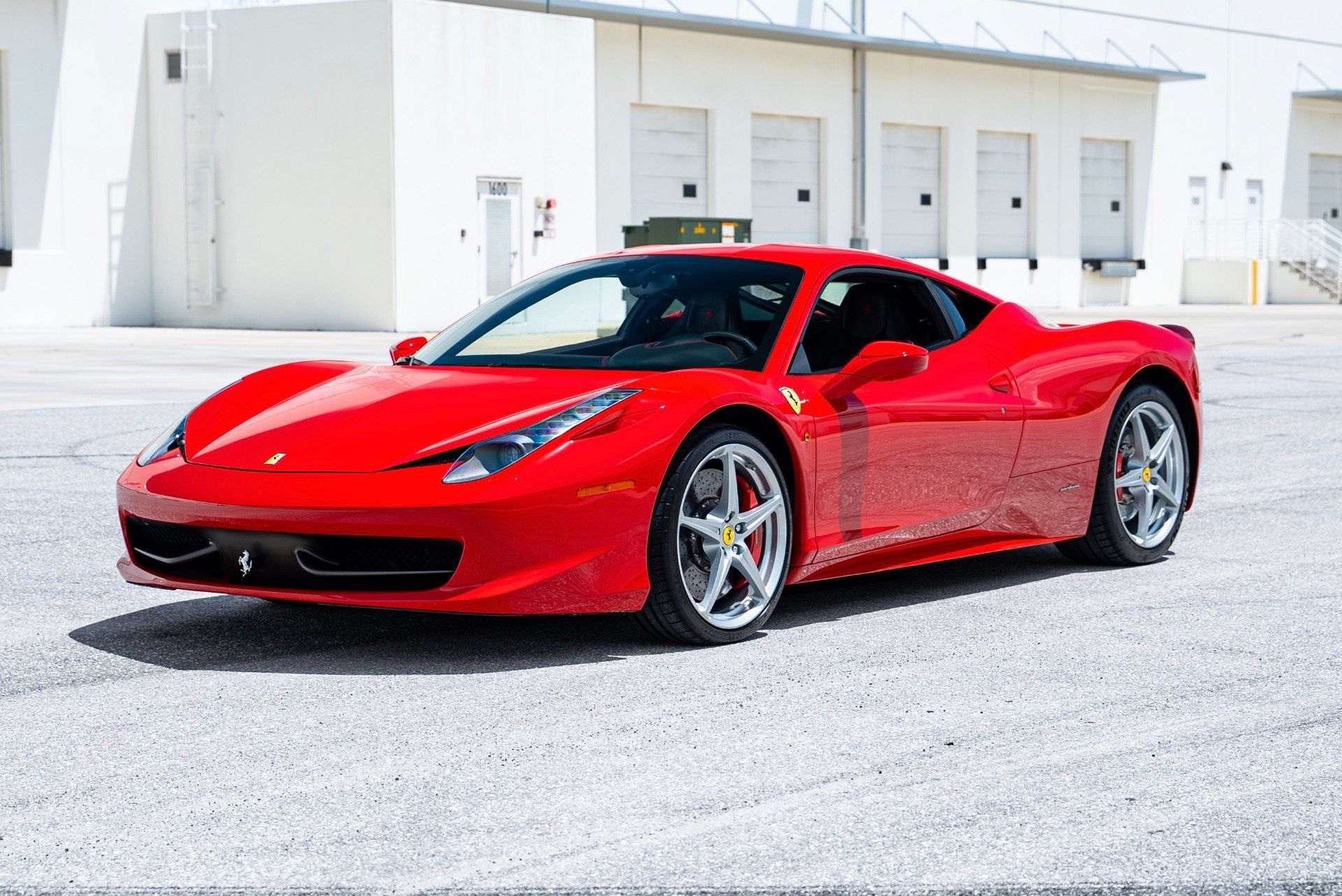 Used 2014 Ferrari 458 Italia Coupe RWD image 2