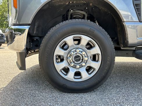 Used 2024 Ford F250 XLT image 7