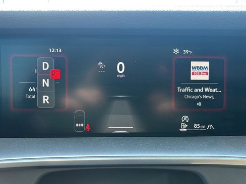 Used 2025 Volkswagen Tiguan SE w/ Panoramic Sunroof Package image 14