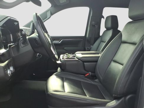 Used 2024 GMC Sierra 1500 SLT image 18