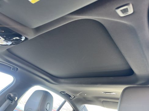 Used 2024 BMW i5 eDrive40i image 17