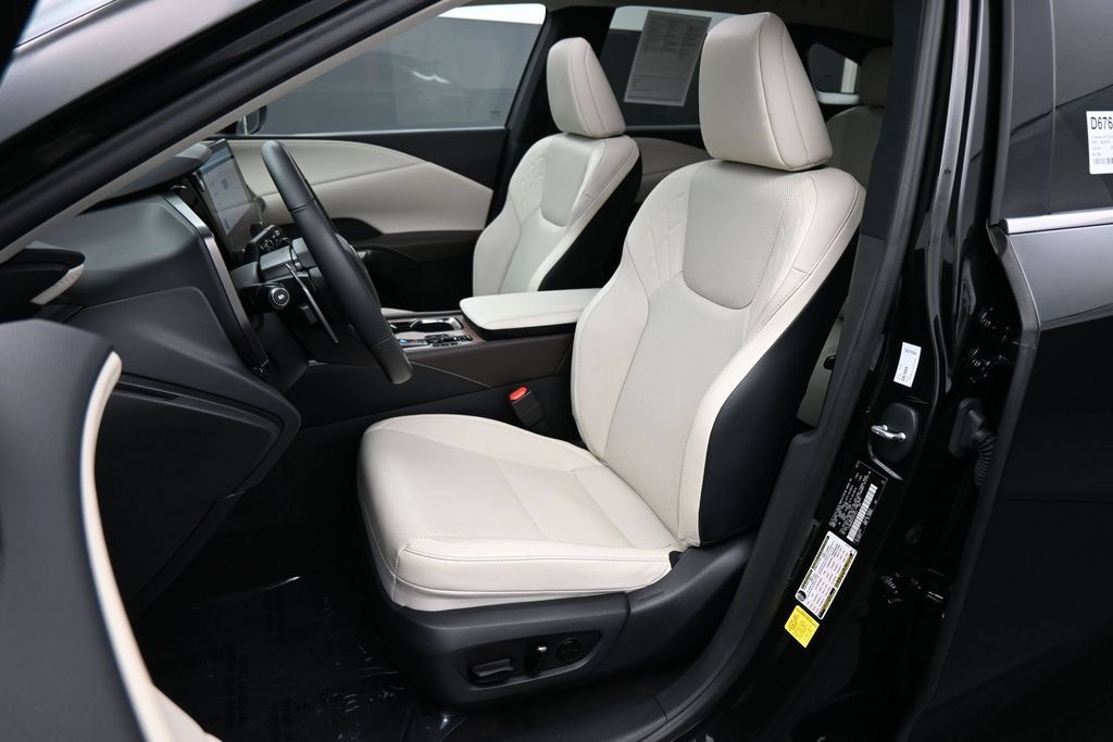 Used 2023 Lexus RX 350 Premium w/ Cold Area Package AWD/4WD image 16