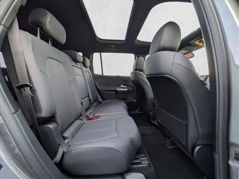 Used 2025 Mercedes-Benz GLB 250 GLB 250 image 21