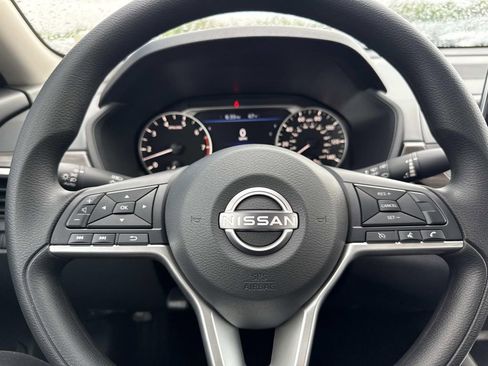 New 2026 Nissan Altima 2.5 SV FWD image 28