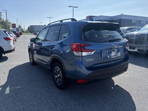 Used 2021 Subaru Forester Premium AWD/4WD image 21