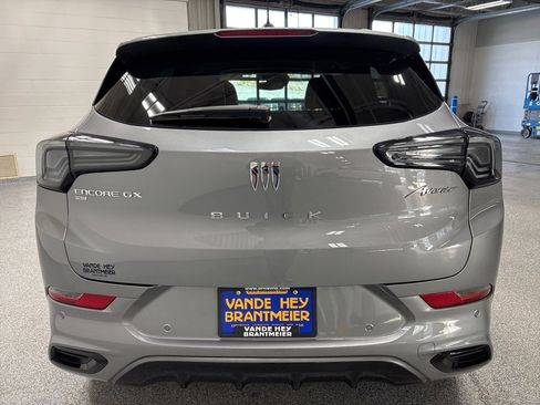 Used 2024 Buick Encore GX Avenir w/ Avenir Convenience Package image 6