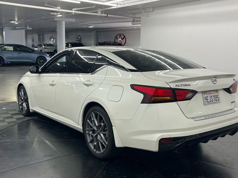 Used 2023 Nissan Altima 2.0 SR image 4