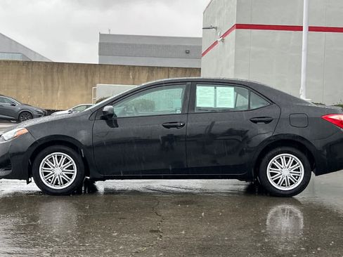 Used 2017 Toyota Corolla LE image 9