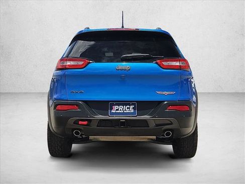 Used 2018 Jeep Cherokee Trailhawk w/ Comfort/Convenience Group AWD/4WD image 7