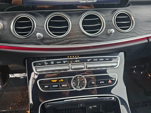 Used 2017 Mercedes-Benz E 300 image 13