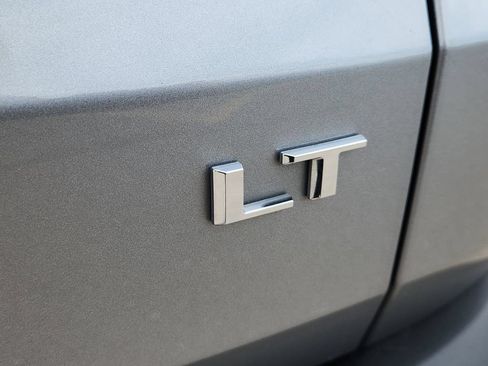 Used 2024 Chevrolet Traverse LT FWD image 5