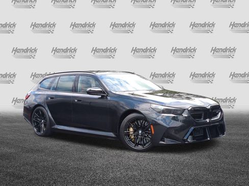 New 2027 BMW M5 Touring AWD/4WD image 2