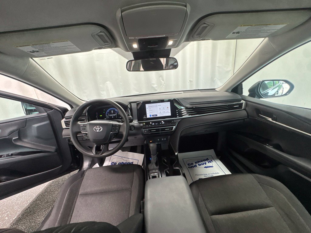Used 2026 Toyota Camry LE FWD image 21