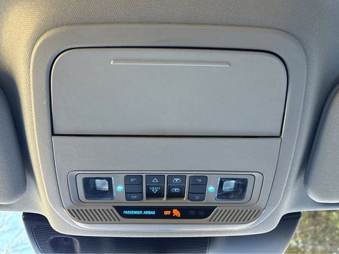 Used 2023 Ford Explorer XLT w/ Equipment Group 202A image 34