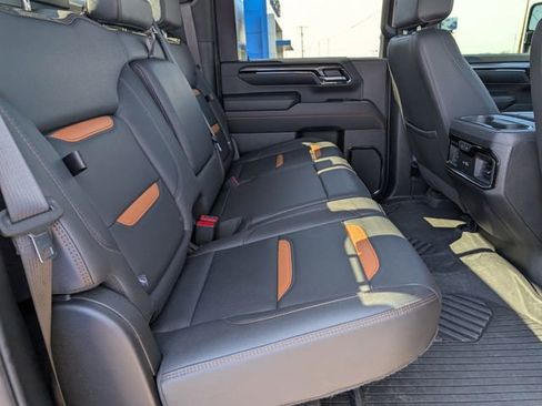 Used 2024 GMC Sierra 2500 AT4 w/ AT4 Premium Plus Package image 7