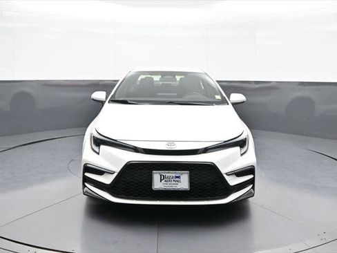 Certified 2026 Toyota Corolla SE FWD image 2