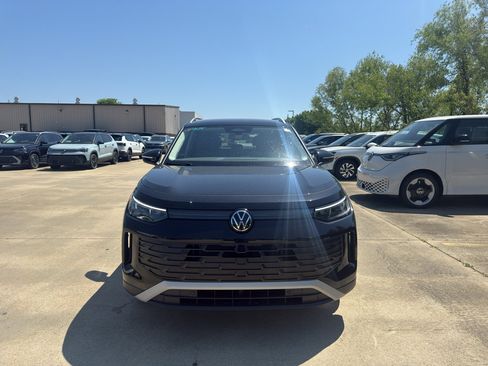 New 2026 Volkswagen Tiguan S FWD image 2