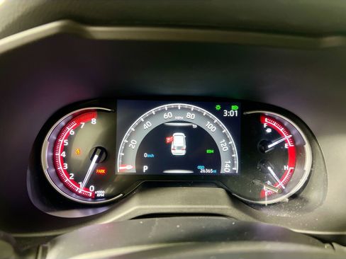 Used 2024 Toyota RAV4 XLE image 23