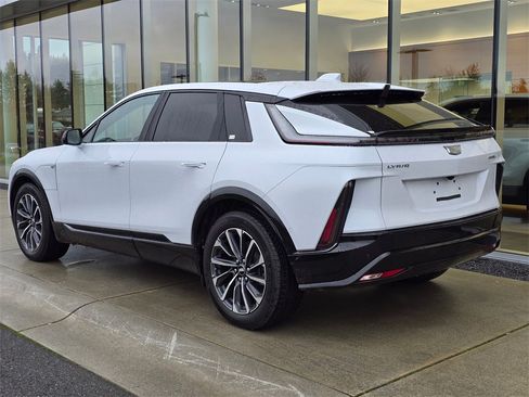 New 2026 Cadillac Lyriq Premium Sport image 3