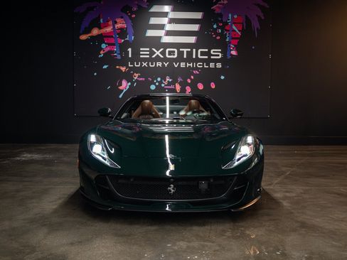 Used 2022 Ferrari 812 GTS RWD image 4