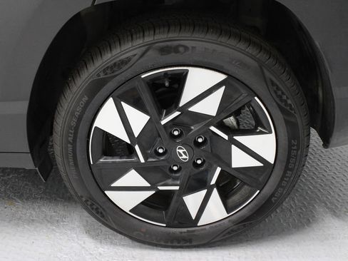 Certified 2025 Hyundai Kona SEL FWD image 20