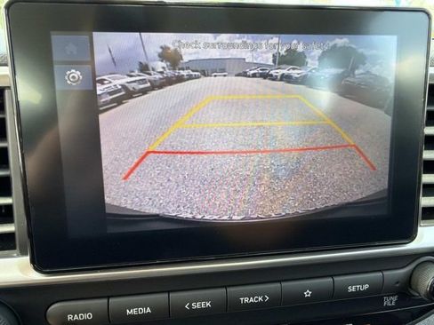 Used 2025 Hyundai Venue SEL FWD image 29