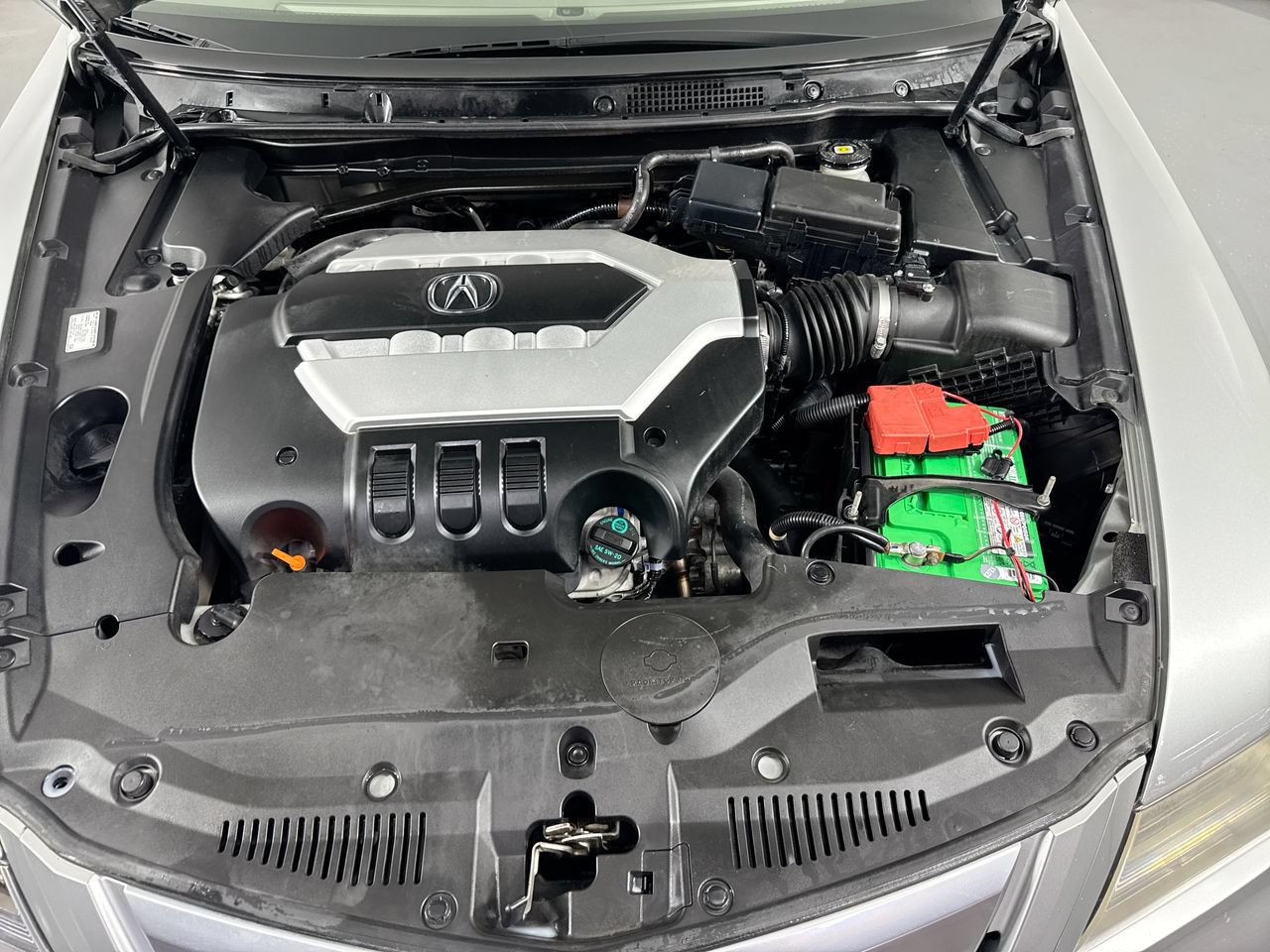 Used 2010 Acura RL w/ Technology Package AWD/4WD image 24