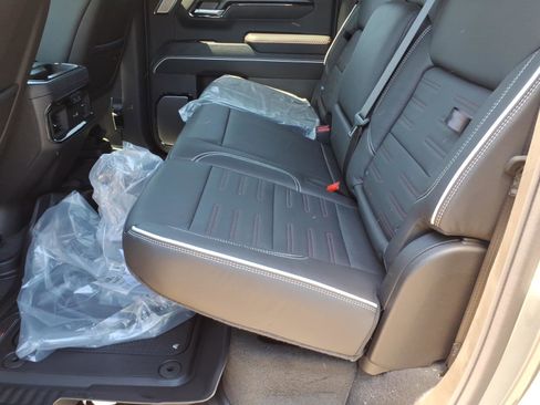 New 2026 GMC Sierra 1500 AT4X w/ LPO, Black Badging Package AWD/4WD image 7