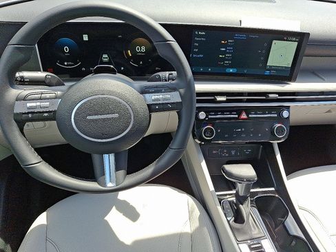 Certified 2025 Hyundai Tucson SEL image 7