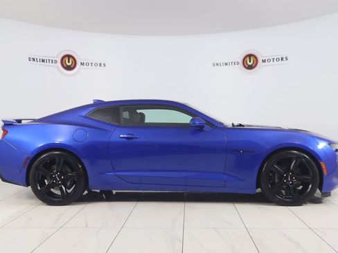 Used 2018 Chevrolet Camaro SS RWD image 2