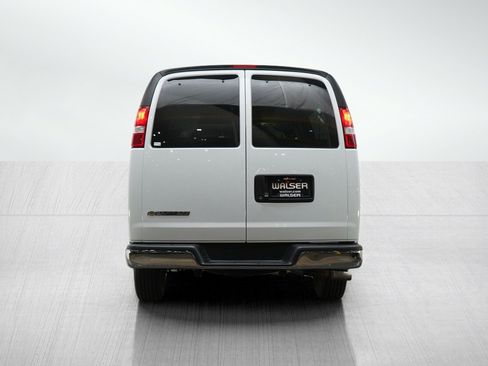 Used 2025 Chevrolet Express 3500 LT w/ LT Preferred Equipment Group RWD image 6