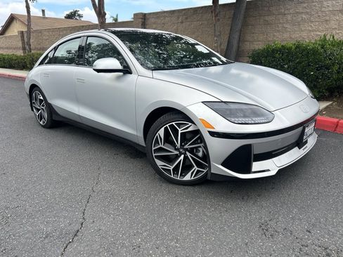 Used 2023 Hyundai Ioniq 6 Limited image 2