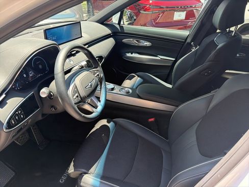 Used 2023 Genesis GV70 2.5T w/ Sport Prestige Package AWD/4WD image 4