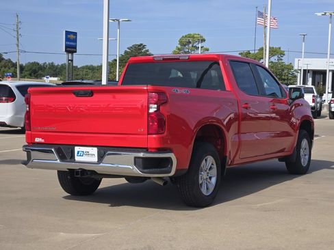 Used 2025 Chevrolet Silverado 1500 LT AWD/4WD image 7