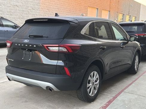 Used 2023 Ford Escape Active w/ Cold Weather Package image 5