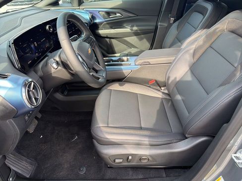 New 2026 Chevrolet Equinox EV LT image 15