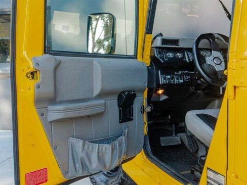 Used 1998 HUMMER H1 4-Door Open Top image 86