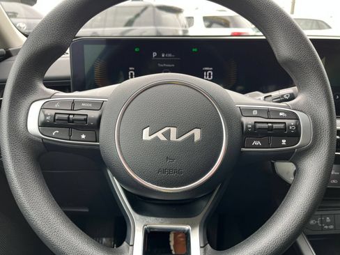 Used 2025 Kia K5 LXS FWD image 29